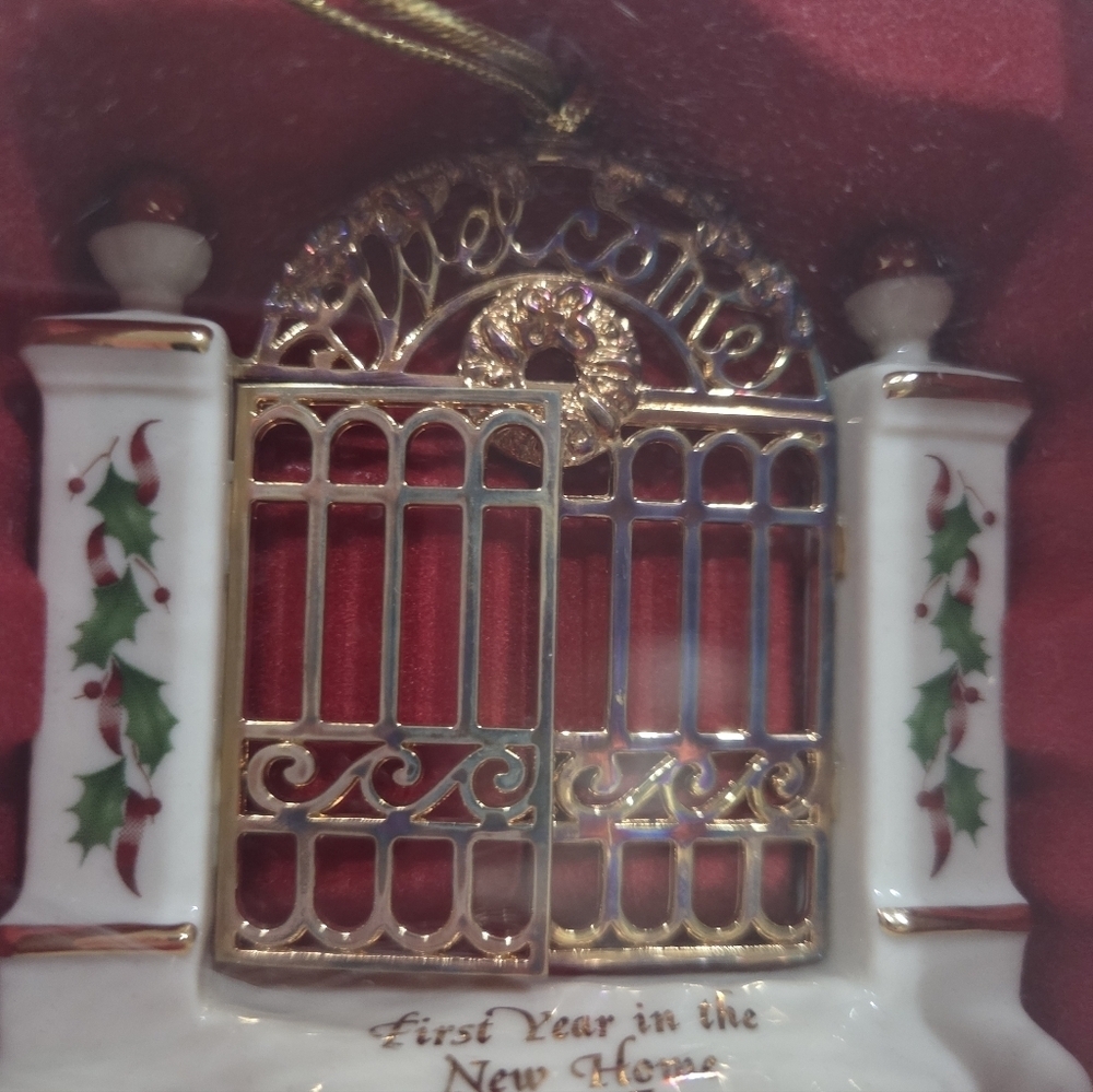 Lenox First Year In The New Year 2007 Christmas Ornament - Picture 2 of 5